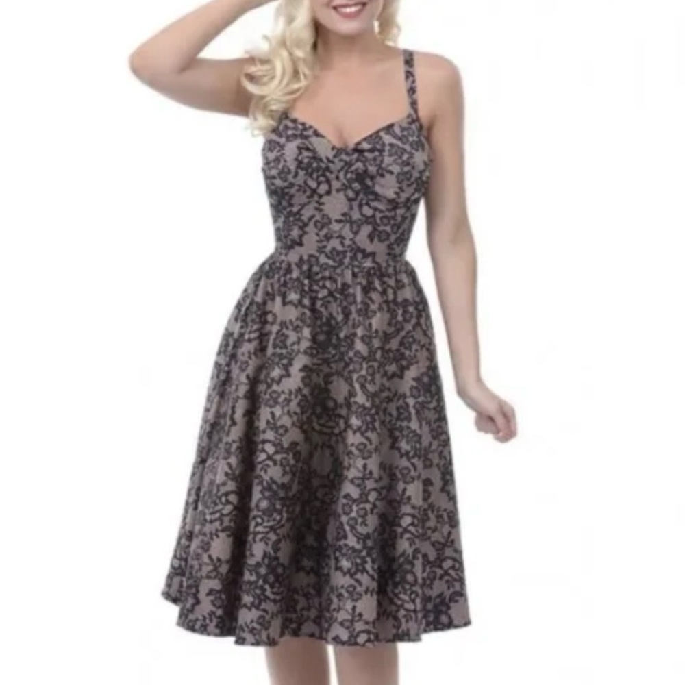 Lace Design Swing Dress
